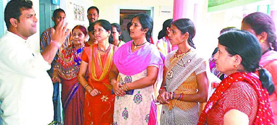 No water coming rage among women, display