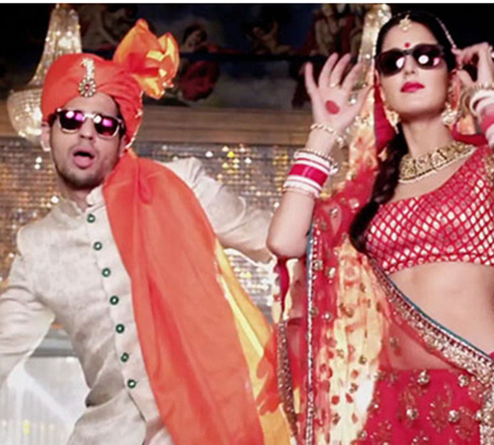 kala chasma song written by police head constable