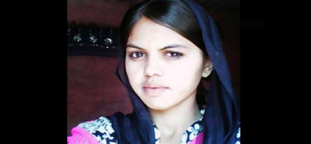 pakistani girl madhu meets sisodia promise to admit her in delhi school