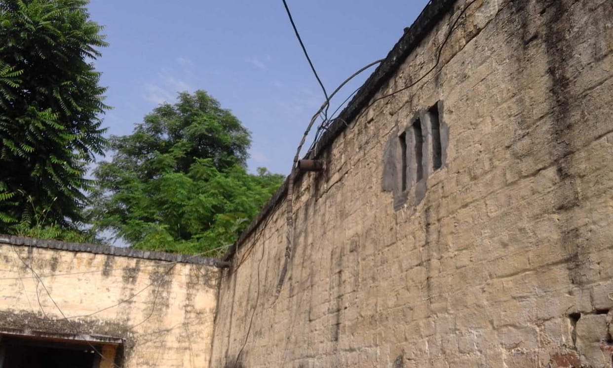 police station dropped 33 kV line wire.