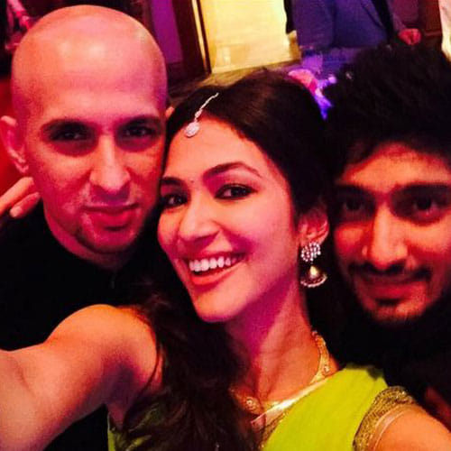 eshaan roshan is in relationship with a robo rajni