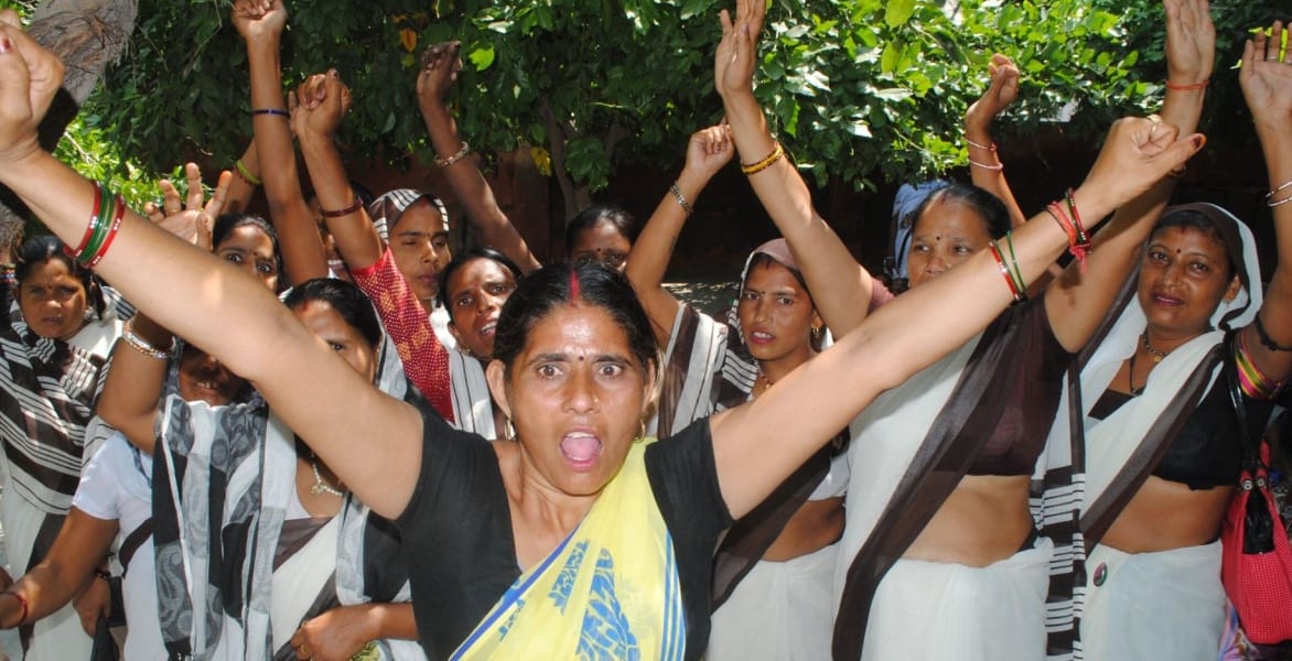 opeedee mein umadee mareejon kee bheed