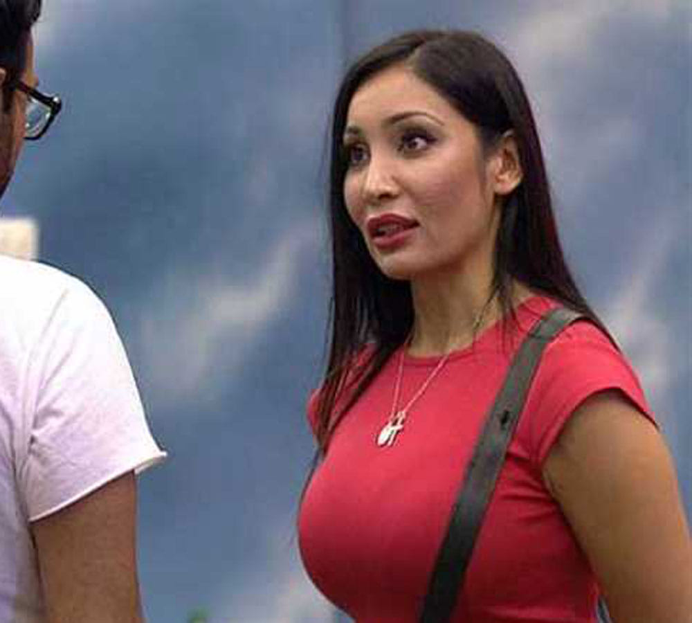 sofia hayat bathroom video viral