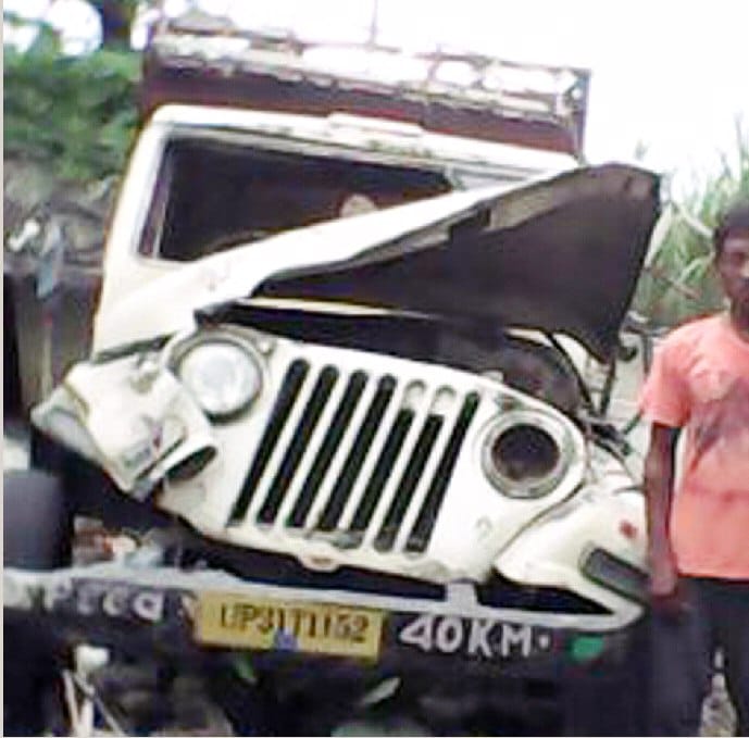 One died in truck-pickup accident