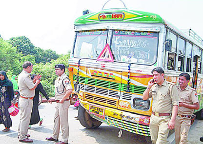 Bus collision of two lives taken away
