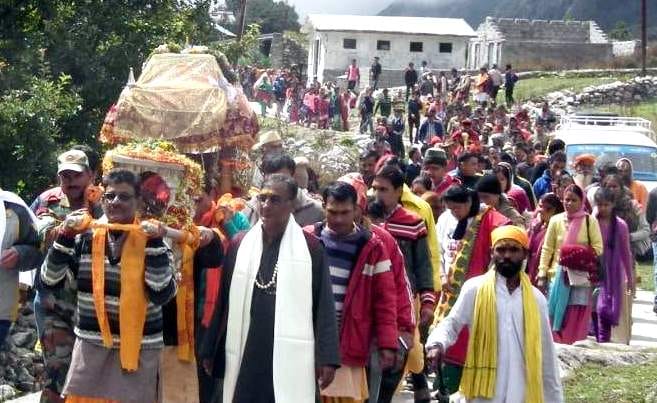 badrinath went to mana village to meet his mother.