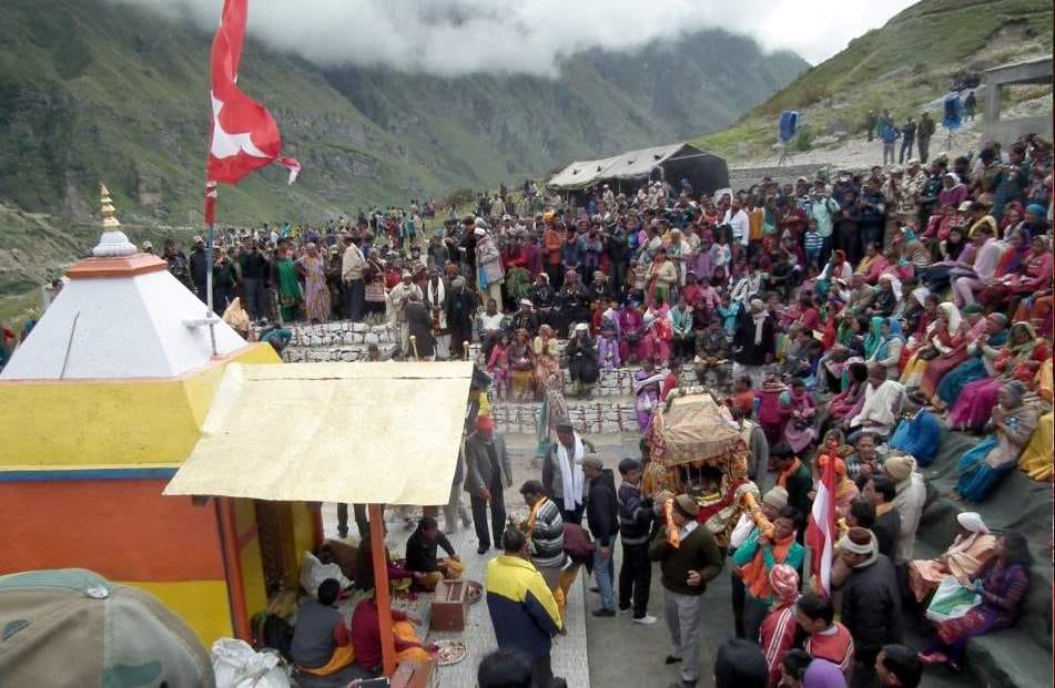 badrinath went to mana village to meet his mother.