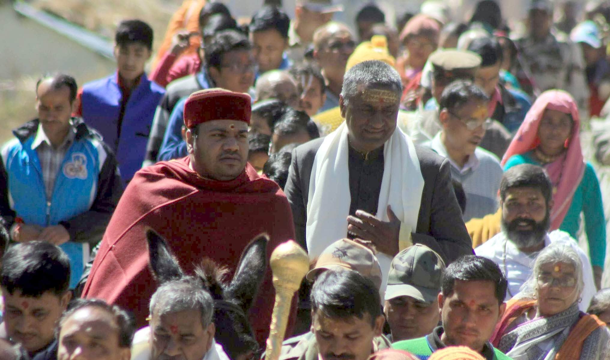 Badrinath dham priest become women during puja