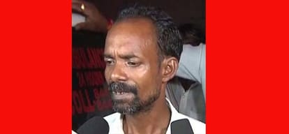Husband were wandered for five hours with dead body of his wife like dana manjhi