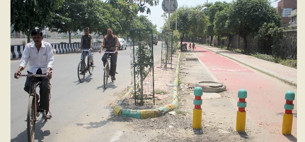 cycle track is not using by people in noida
