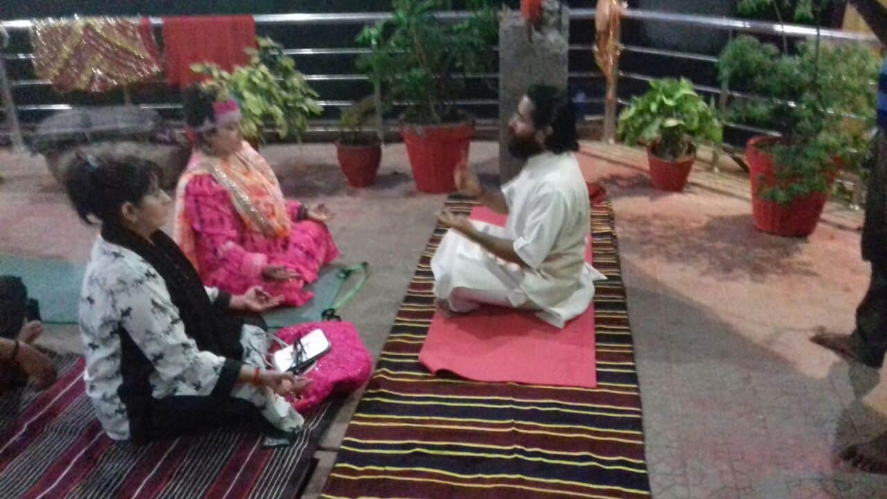 dolly bindra yoga classes