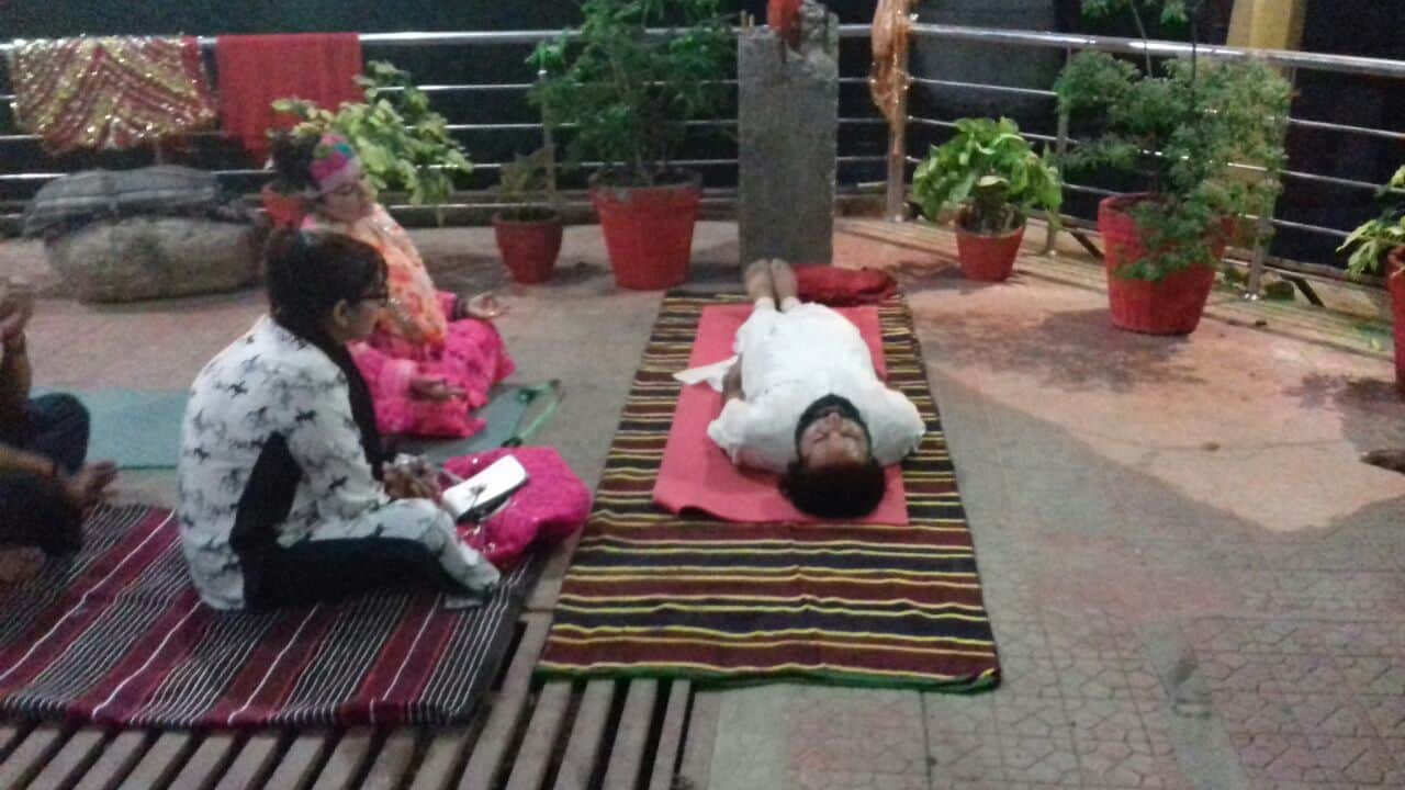 dolly bindra yoga classes