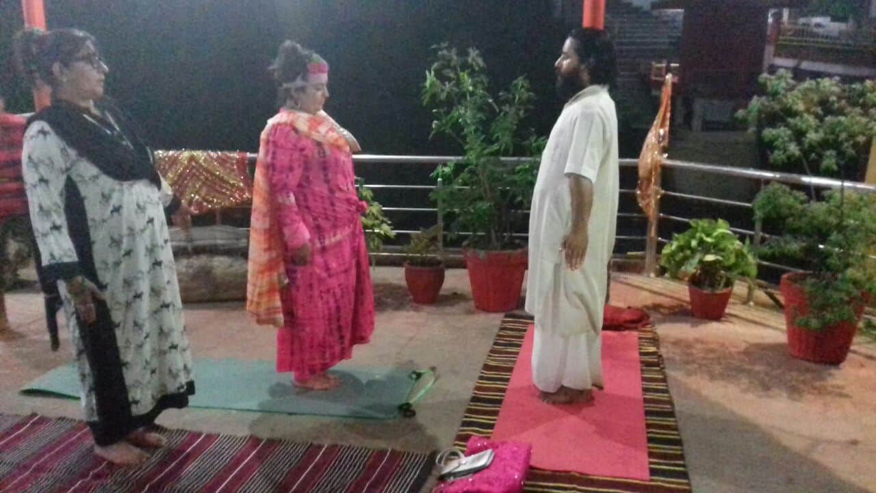 dolly bindra yoga classes