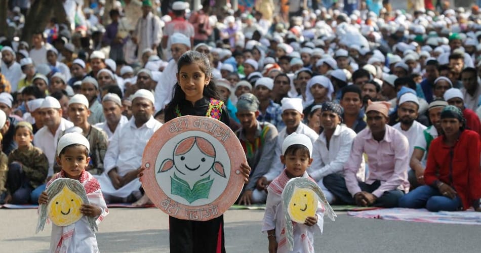 eid, eid celebreation, eid celebreation at chandigarh, jama masjid, muslim community, chandigarh
