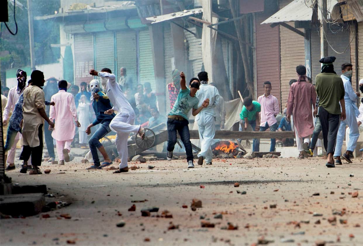 voilance protest in kashmir on eid