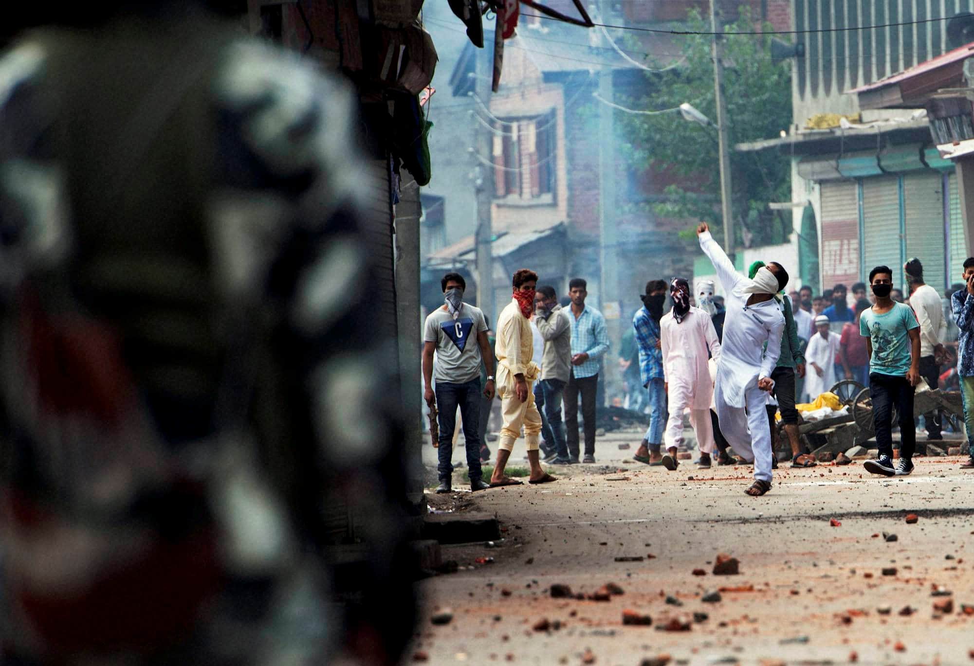 voilance protest in kashmir on eid