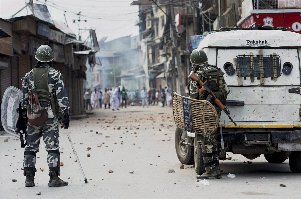 troop in kashmir will get full body protecters