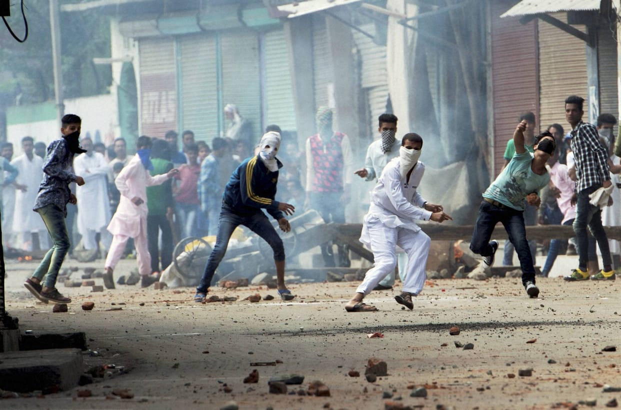one more killed in kashmir voilance