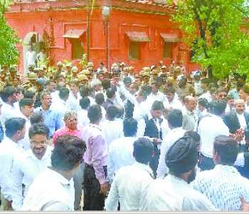 he district court judge besieged by lawyers