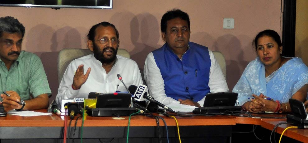 MCD denied kejriwal's claimed on Chikungunya and dengue