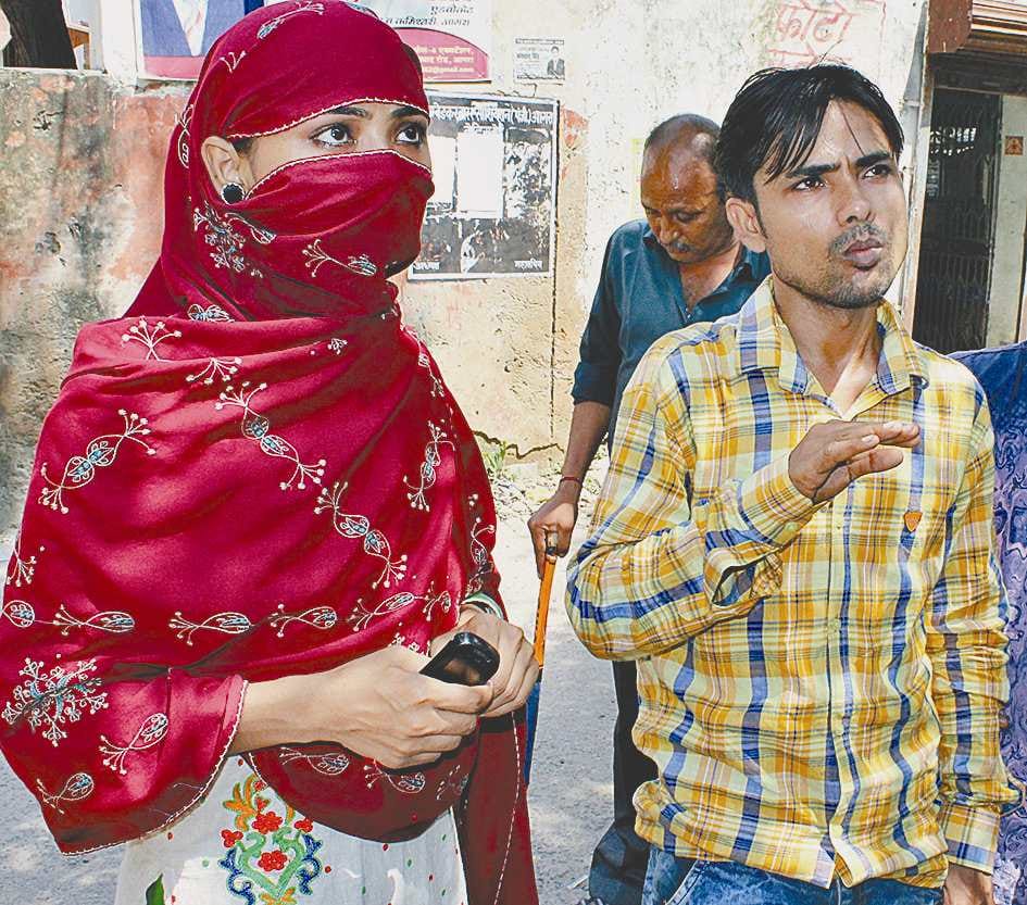 Nazia beaten in the court 