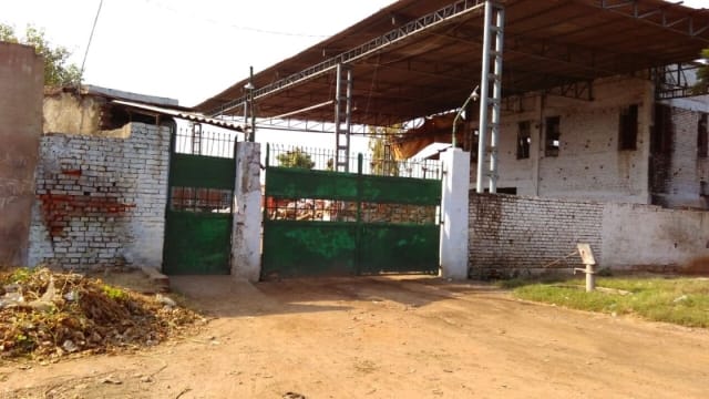 Paper mill worker passes away being hit by machine