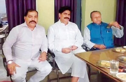 journalist murder accused showing with Shahabuddin