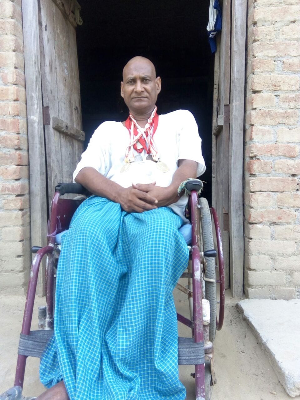 Who won three gold no luck pension तीन गोल्ड जीतने वाले को पेंशन तक नसीब नहीं 