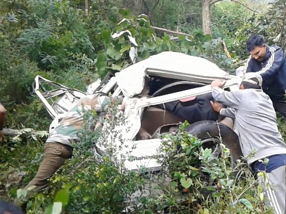 accident in bhatrojkhan, four dead