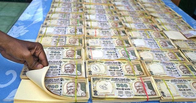 fake notes, Banks and ATM bundle of fake notes