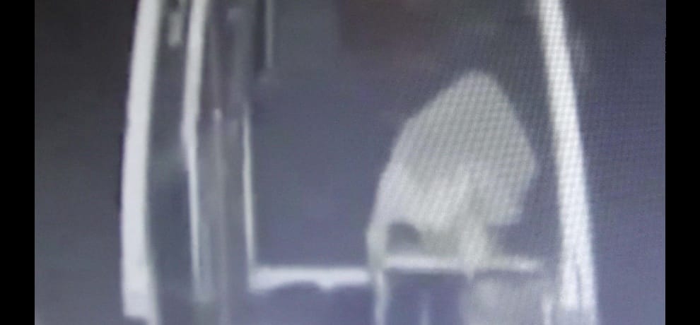 hospital and land lords denies the entry of wifes dead body, man forced to spend night in ambulance