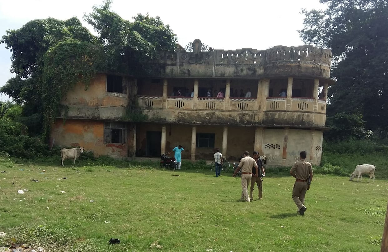 IAS officer's apartment burglary