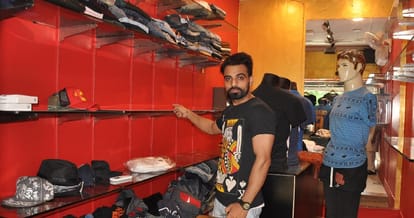 theft, Mohali theft, Crime, Mohali Crime, The company's clothing