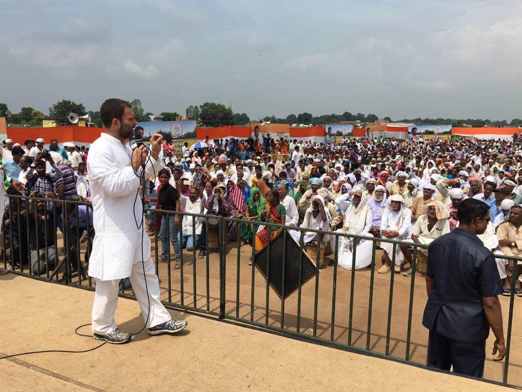 Rahul Gandhi commented over Samajwadi Party dispute