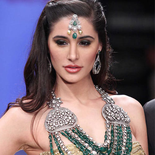 these heroines does not know hindi