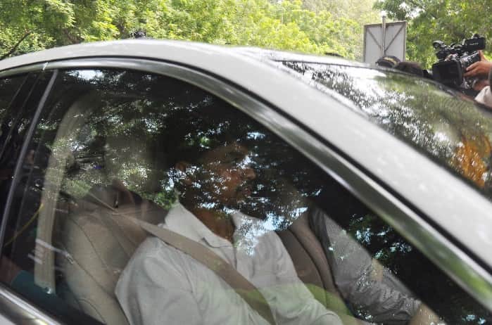 Shivapl yadav reached delhi to meet mulayam singh yadav
