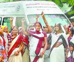 Asha Bahu stopped Ambulance