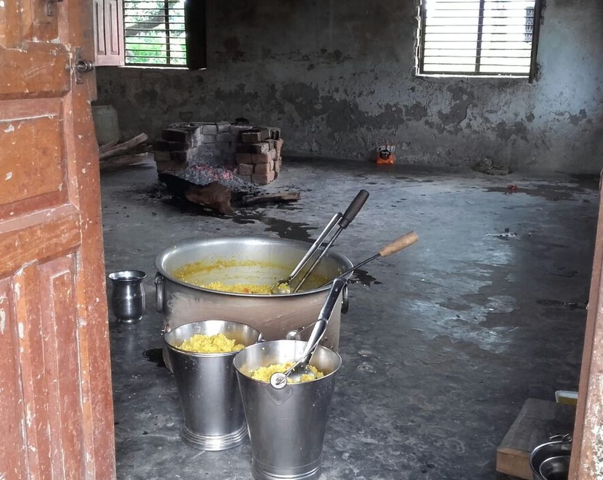 Children refused to eat the Tehri 