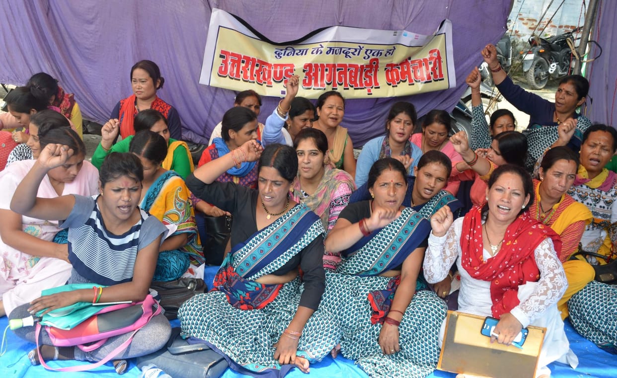 anganwadi worker protest in dehradun.