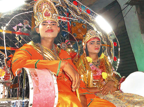 The procession concludes with the burning aircraft Bihar fair