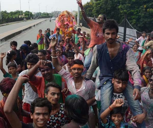 ganesh visarjan in lucknow.
