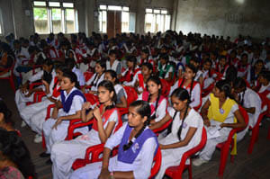  Hindi writing emphasis on promoting