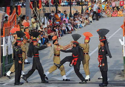 during India and Pakistan Retreat ceremony major disaster happened