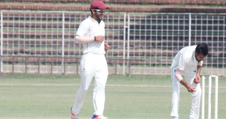 reliance team wins first match due to jaspreet bumrah and yujvendra chahal bowling 