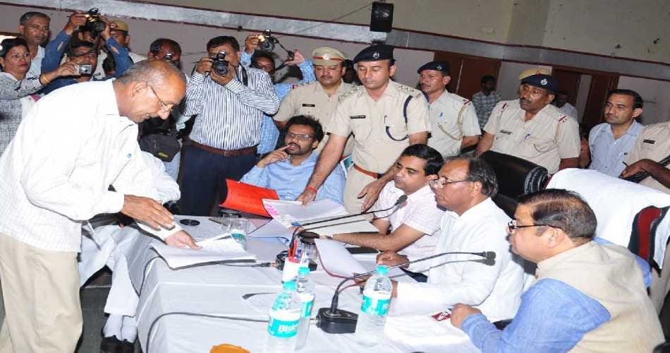 Dr. Banwarilal, BJP minister in Haryana government, meting, bribe, MLA Kamal Gupta, Hisar