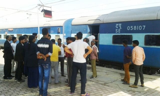 Muri Express left from burning train