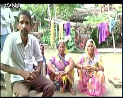 dalit farmer borrow flour for Rahul Gandhi