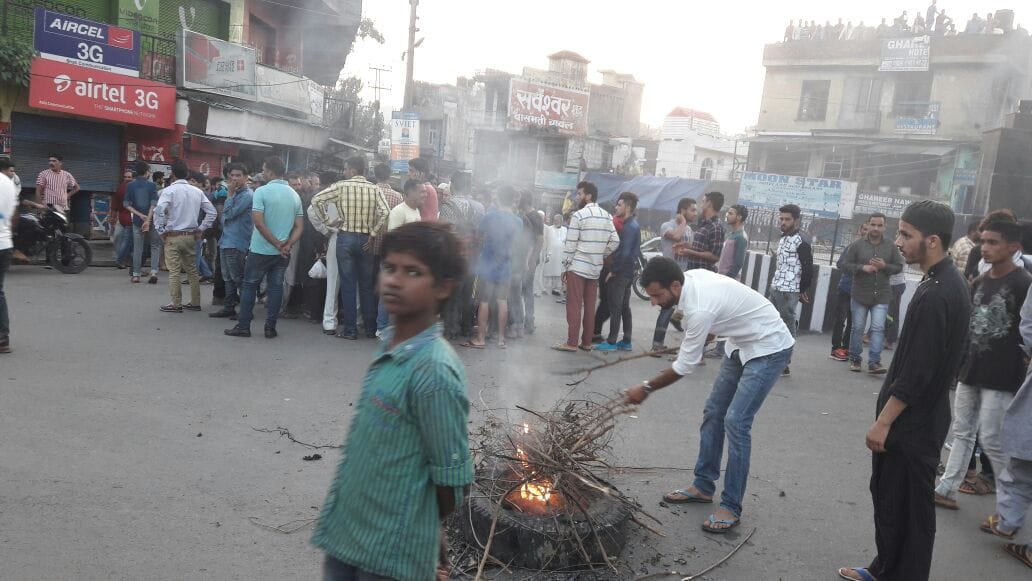 violence protest in rajouri, curfew continue