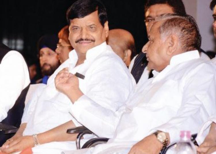 Amar Ujala poll over rift in Samajwadi Party