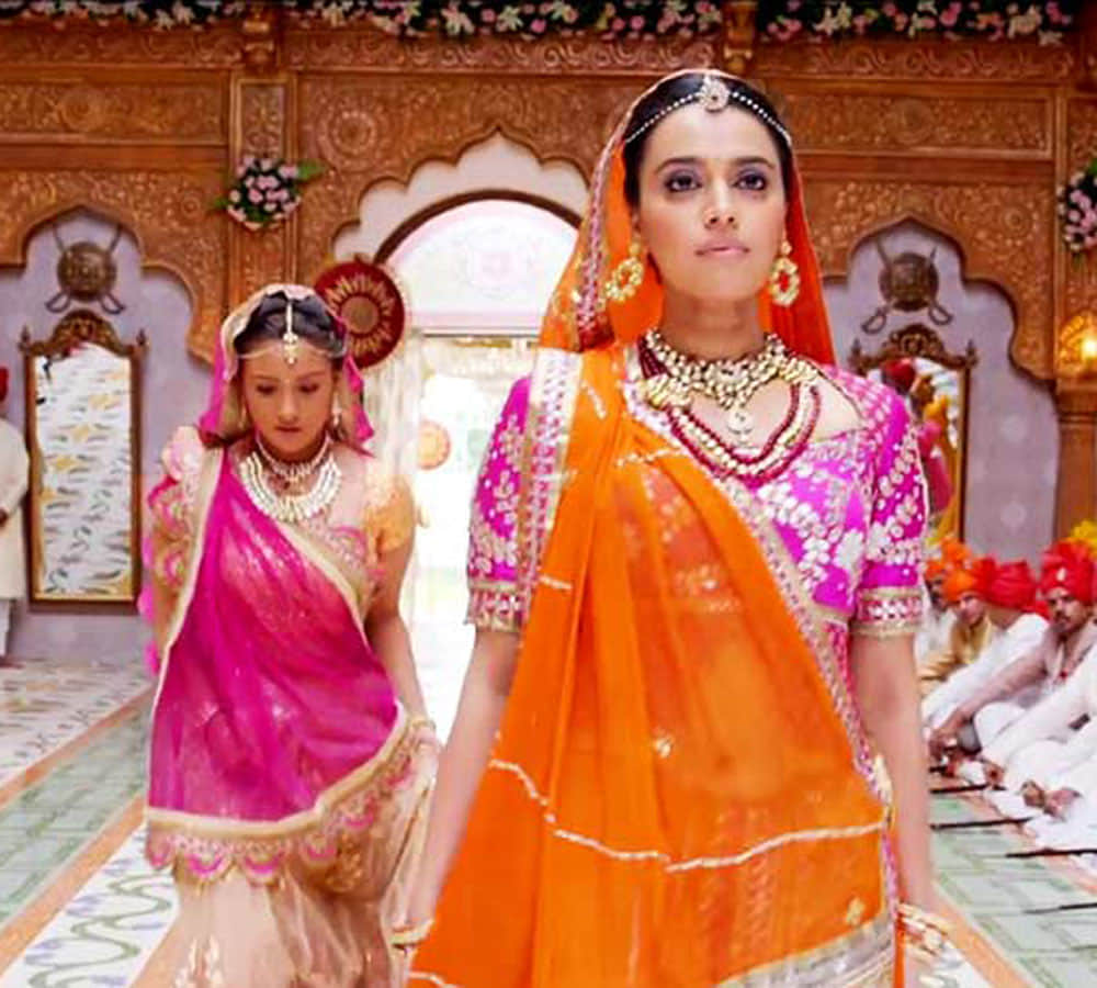 sonam kapoor and swara bhaskar work together in veer di wedding